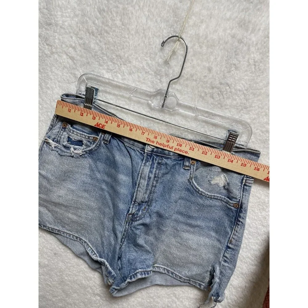 American Eagle 90's Boyfriend Short Denim Light Wash Size 12 Stretch Distressed - Picture 5 of 8